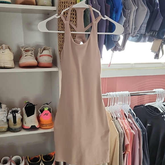 Bombshell Sportswear Viral Dress XXS - Picture 3 of 7